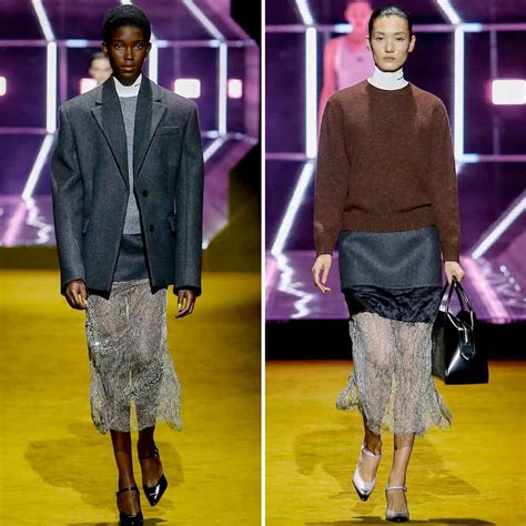 Sfilata Prada autunno inverno 2022 2023: video e look 